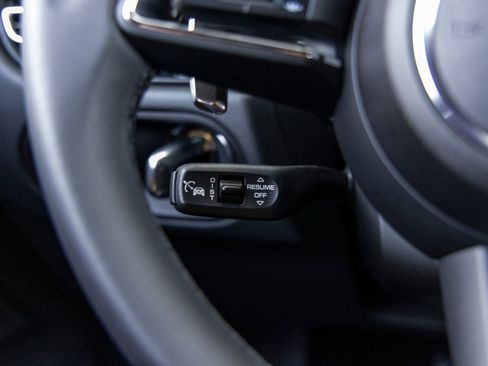 New 2025 Porsche Macan image 31