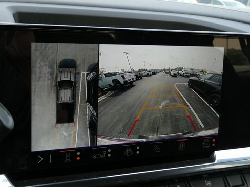 New 2025 GMC Sierra 2500 SLE w/ SLE Value Package; image 7