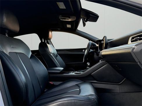 Used 2023 Kia K5 GT-Line image 13