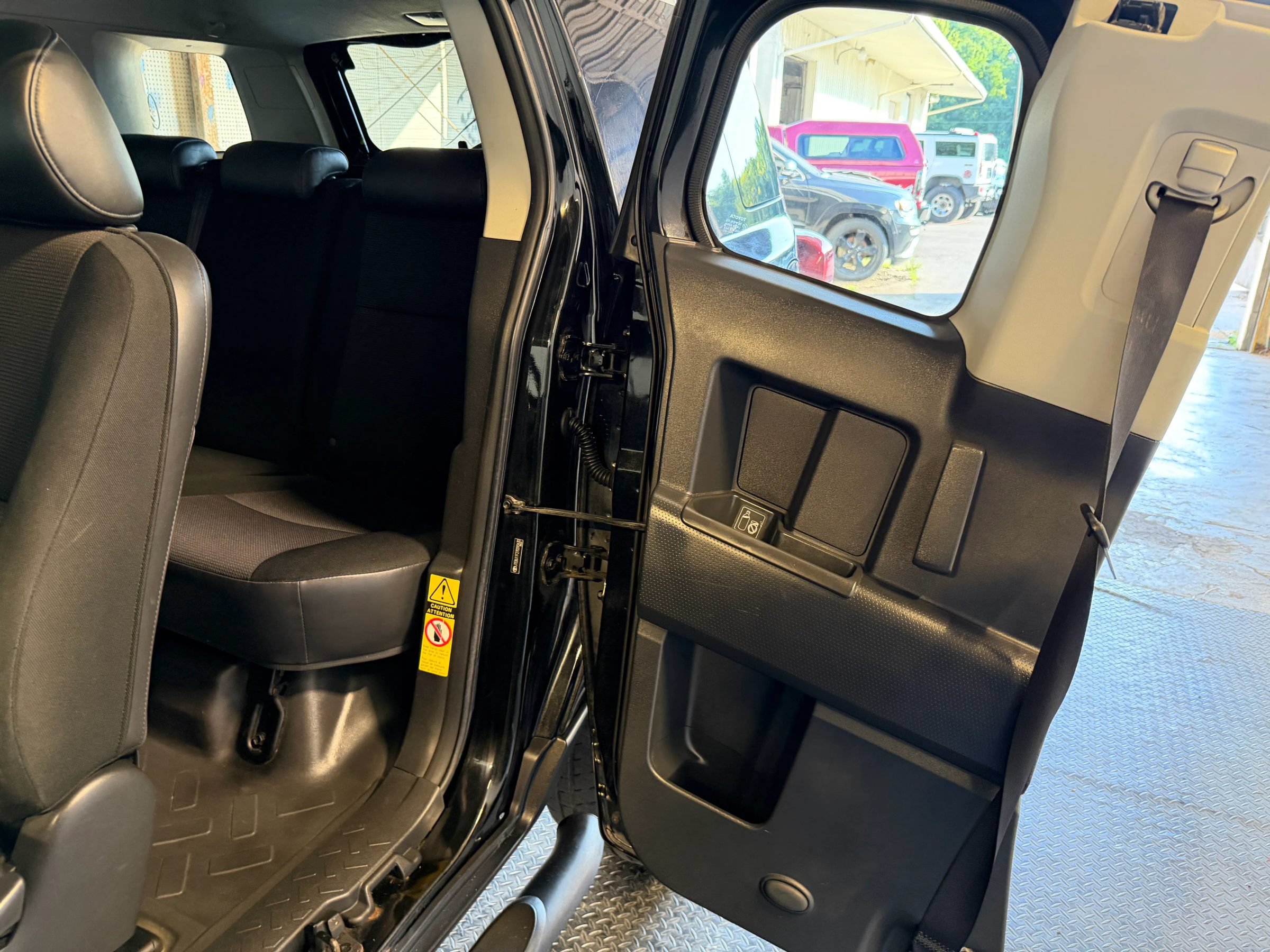 Used 2007 Toyota FJ Cruiser 4WD w/ Convenience Pkg image 19