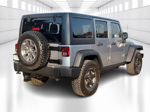 Used 2017 Jeep Wrangler Unlimited Rubicon w/ Connectivity Group AWD/4WD image 7