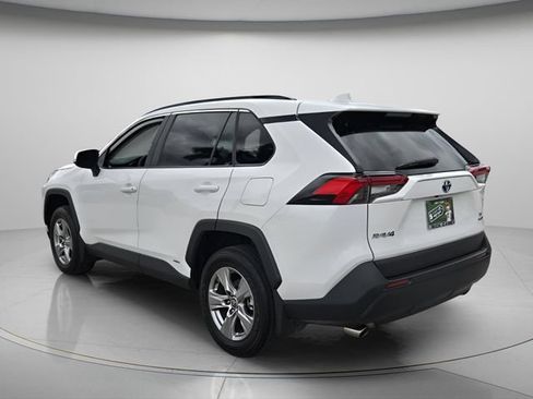 Used 2024 Toyota RAV4 XLE AWD/4WD image 8