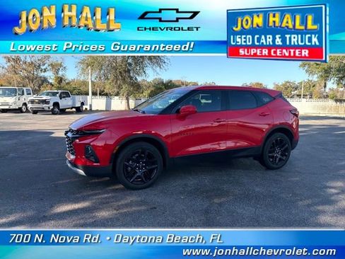 Certified 2022 Chevrolet Blazer LT w/ LPO, Black Accent Package image 3