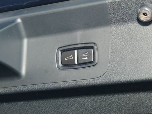 Used 2019 Porsche Panamera 4 image 13