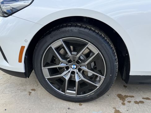 New 2026 BMW 530i xDrive w/ Premium Package AWD/4WD image 7