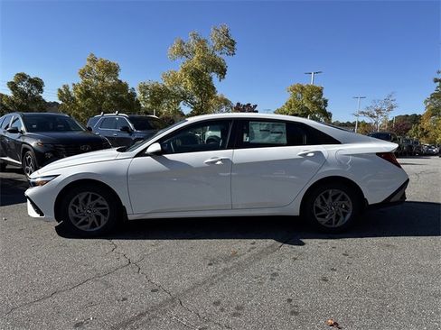 New 2026 Hyundai Elantra Blue image 4