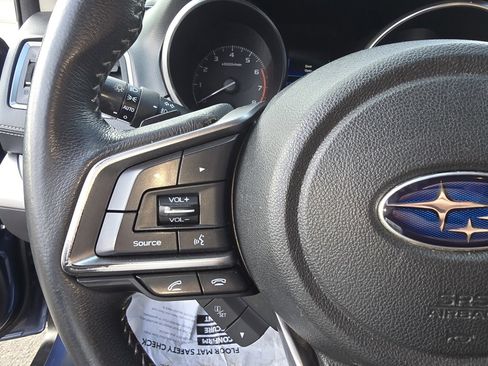 Used 2018 Subaru Outback 2.5i Premium image 19