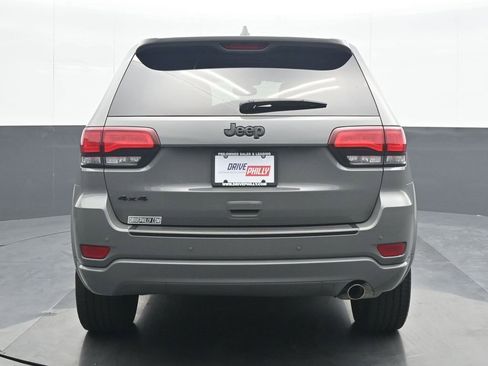 Used 2022 Jeep Grand Cherokee Laredo X image 5