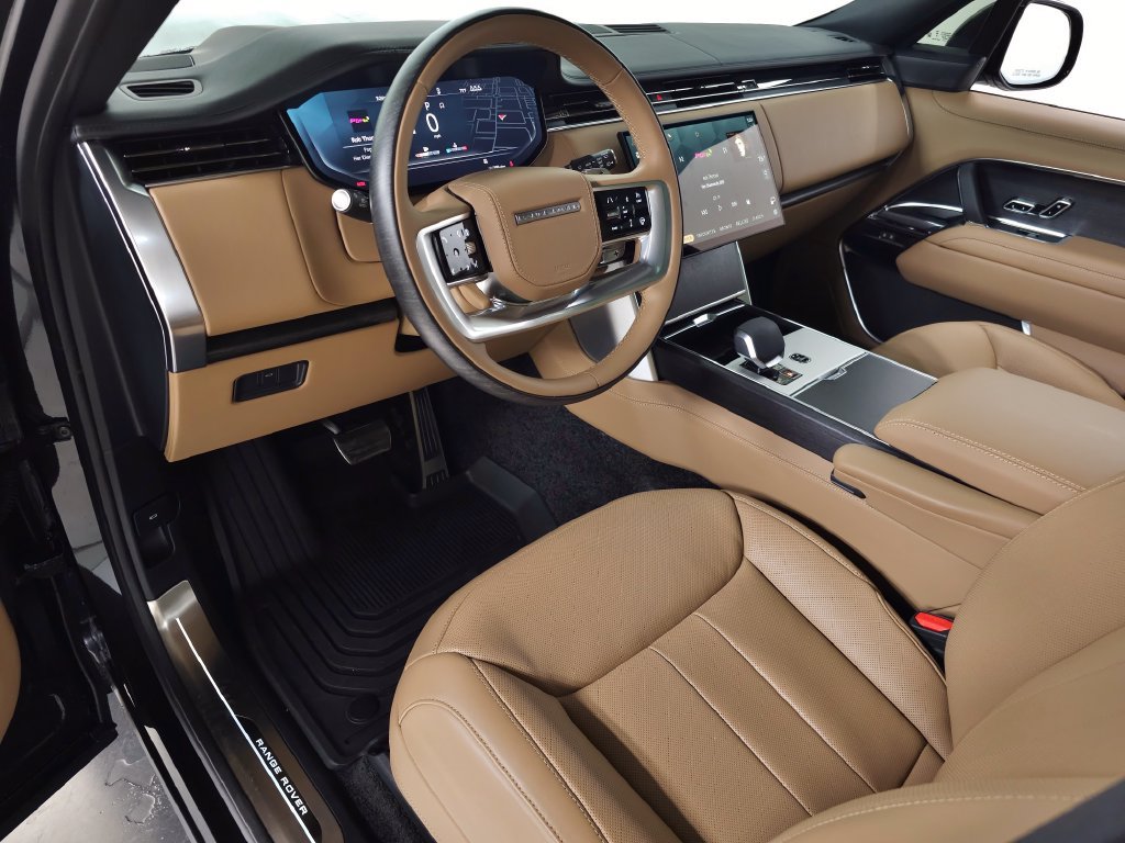 Used 2026 Land Rover Range Rover SE AWD/4WD image 17