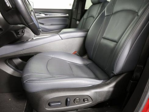 Used 2024 Buick Enclave Premium image 12