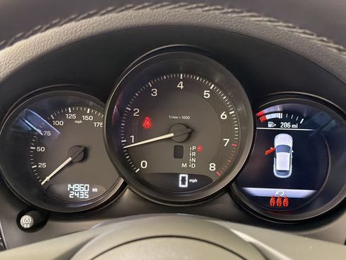 Certified 2024 Porsche Macan AWD/4WD image 22