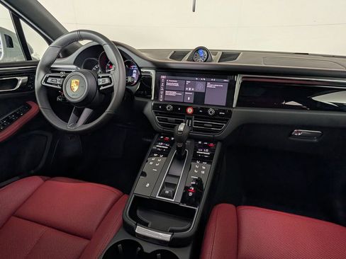 New 2026 Porsche Macan AWD/4WD image 22