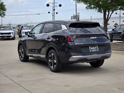 New 2026 Kia Sportage LX FWD image 3