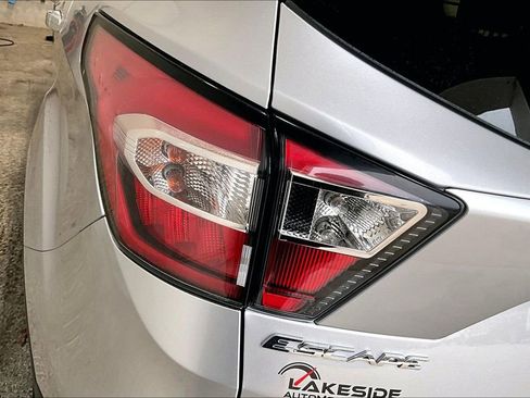 Used 2017 Ford Escape SE w/ Equipment Group 201A image 23