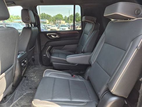 Used 2024 Chevrolet Suburban Premier AWD/4WD image 14