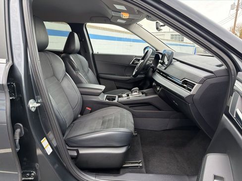 Used 2024 Mitsubishi Outlander SE image 26