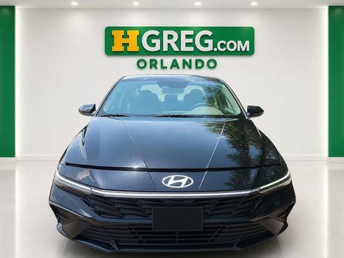 Used 2024 Hyundai Elantra SEL FWD image 7