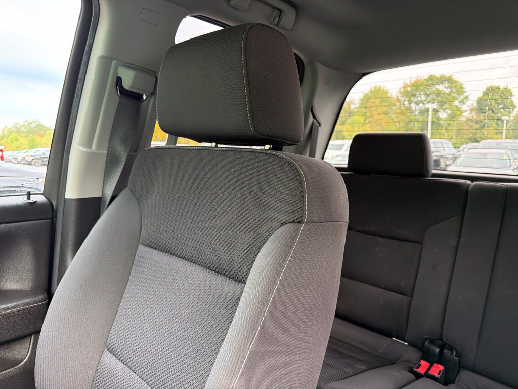 Used 2018 Chevrolet Silverado 1500 LT w/ All Star Edition AWD/4WD image 11