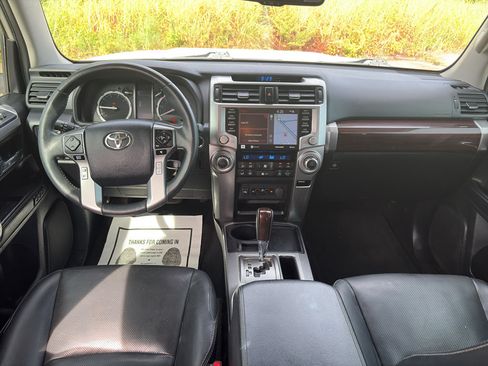 Used 2022 Toyota 4Runner Limited RWD image 11