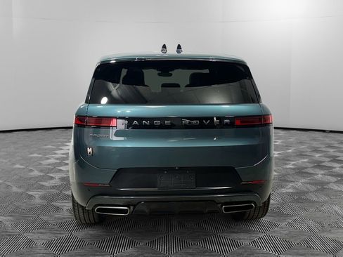 Used 2024 Land Rover Range Rover Sport SE image 4