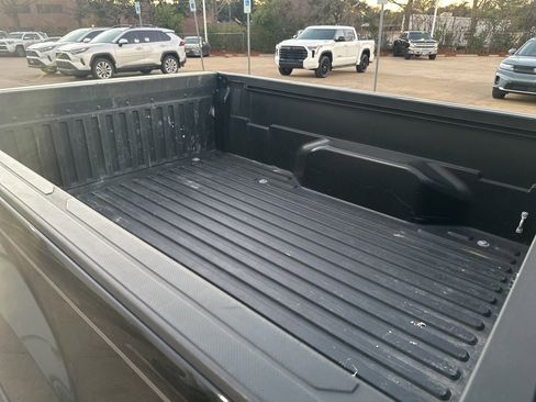 Used 2020 Toyota Tacoma SR image 3