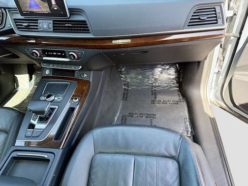Used 2018 Audi Q5 2.0T Premium AWD/4WD image 17