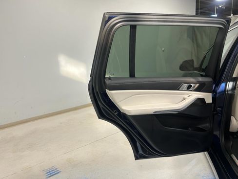 Certified 2023 BMW X7 xDrive40i w/ Climate Comfort Package image 24