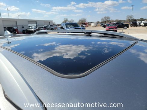 Used 2021 GMC Terrain SLT w/ Infotainment Package II image 8