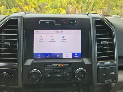 Used 2020 Ford F150 XLT w/ Equipment Group 302A Luxury AWD/4WD image 24