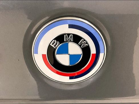 Used 2023 BMW M550i xDrive w/ Dynamic Handling Package image 31