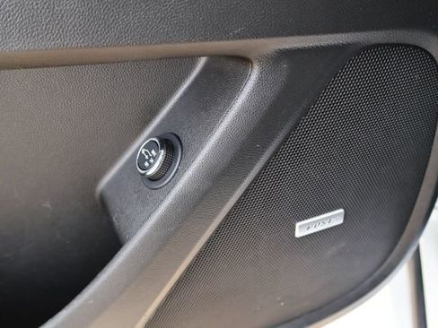 Used 2023 Chevrolet Traverse High Country image 23