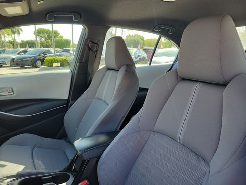 Used 2025 Toyota Corolla SE FWD image 21