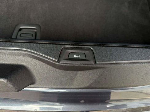 Used 2019 BMW X5 xDrive40i w/ Convenience Package image 18