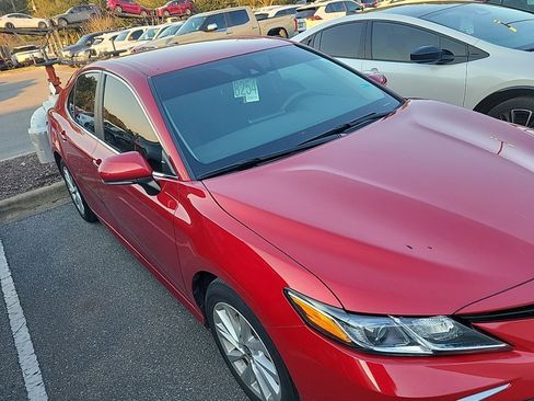 Used 2024 Toyota Camry LE image 5