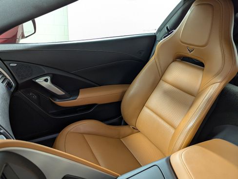 Used 2018 Chevrolet Corvette Stingray Coupe w/ 2LT Preferred Equipment Group image 13