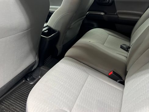 Used 2019 Toyota Tacoma SR5 image 11