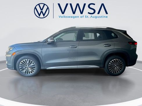 New 2026 Volkswagen Tiguan S FWD image 5