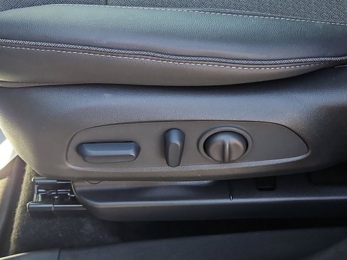 Certified 2023 Buick Encore GX Select w/ Sport Touring Package FWD image 25