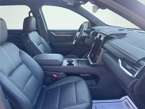 Certified 2024 GMC Acadia Elevation image 15