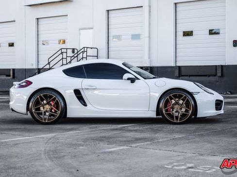 Used 2014 Porsche Cayman S image 11