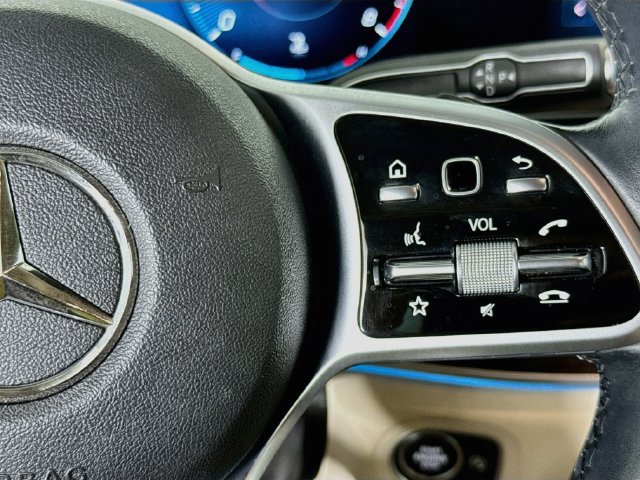 Used 2022 Mercedes-Benz GLE 350 w/ AMG Line Exterior image 12