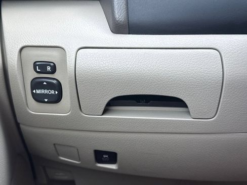 Used 2011 Toyota Camry LE w/ LE Extra-Value Pkg FWD image 27