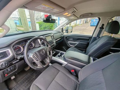 Used 2016 Nissan Titan SV AWD/4WD image 32