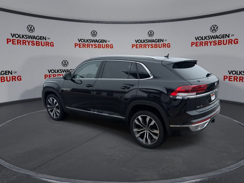 Certified 2023 Volkswagen Atlas Cross Sport SEL Premium R-Line image 6