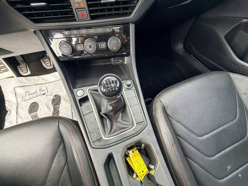 Used 2019 Volkswagen Jetta GLI image 28