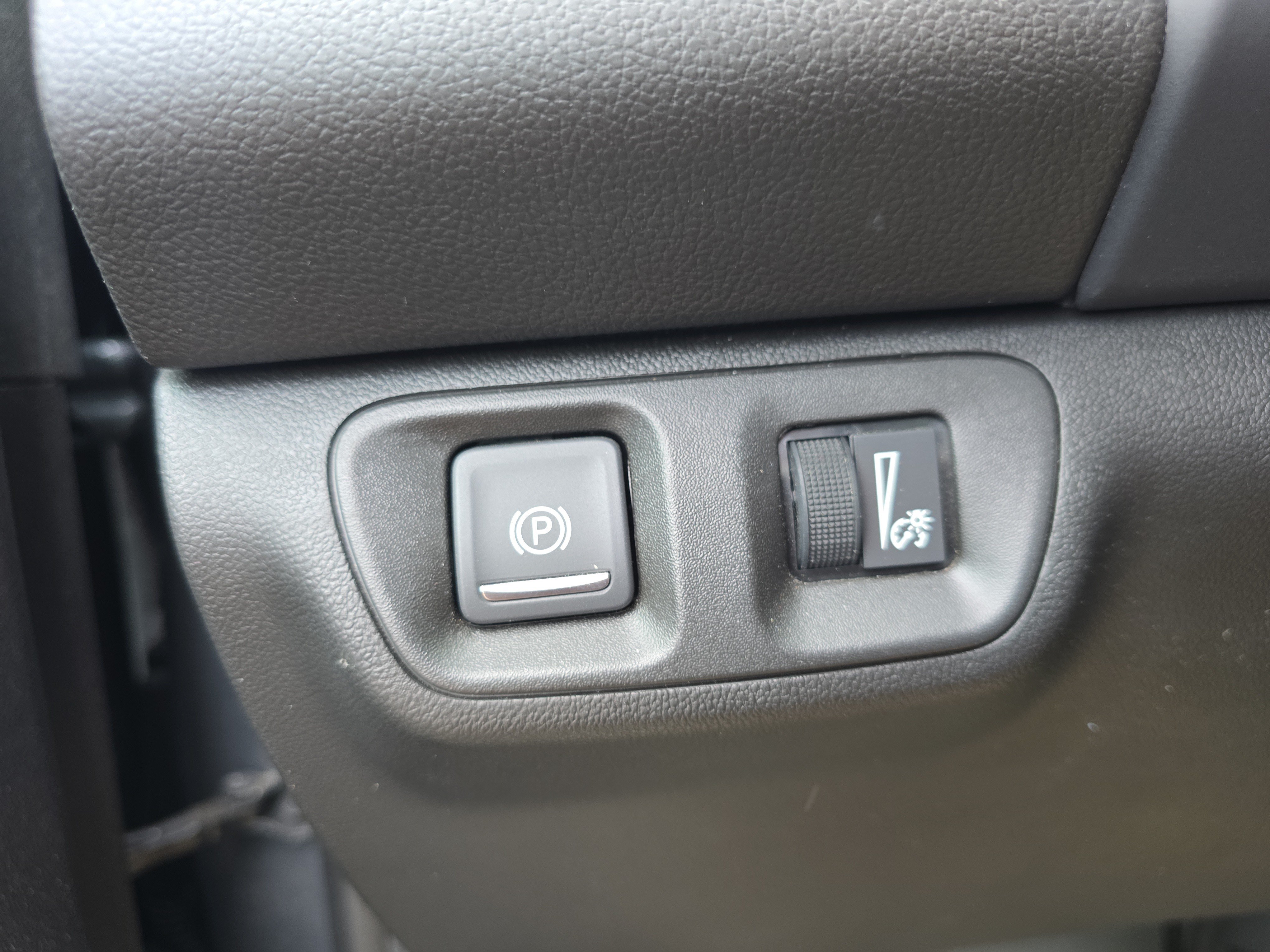 Used 2022 GMC Acadia SLE w/ Driver Convenience Package AWD/4WD image 29