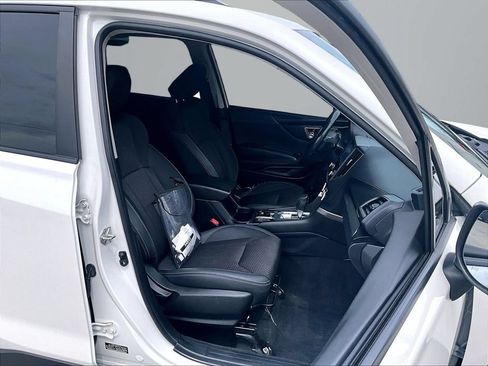 Used 2022 Subaru Forester Premium AWD/4WD image 8