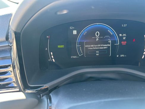 Used 2025 Toyota Camry LE image 39