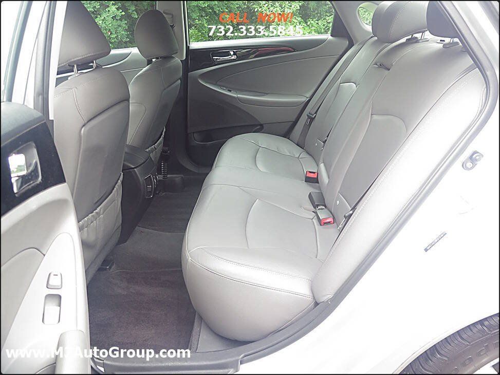 Used 2011 Hyundai Sonata Limited FWD image 14