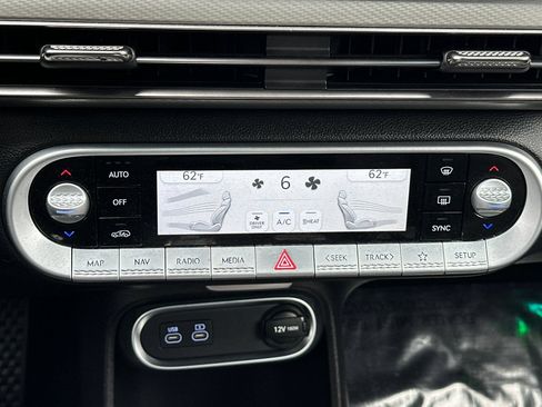 Used 2025 Genesis GV60 Advanced AWD/4WD image 25